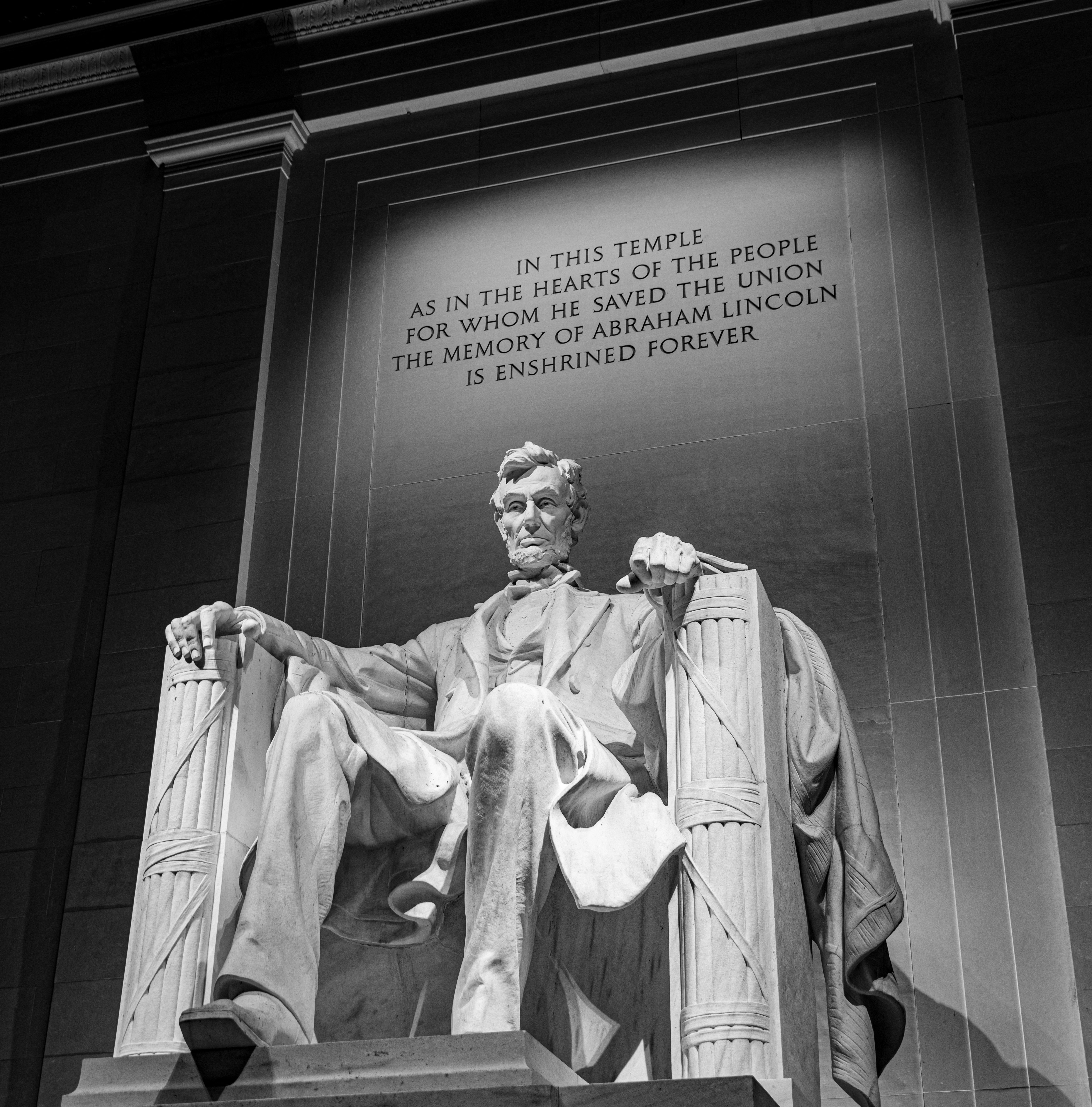 Abraham Lincoln sitting on chair statue photo – Free Grey Image on Unsplash
