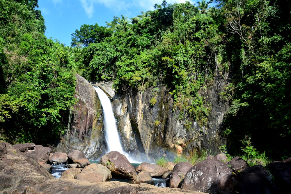 photography of waterfalls during daytime