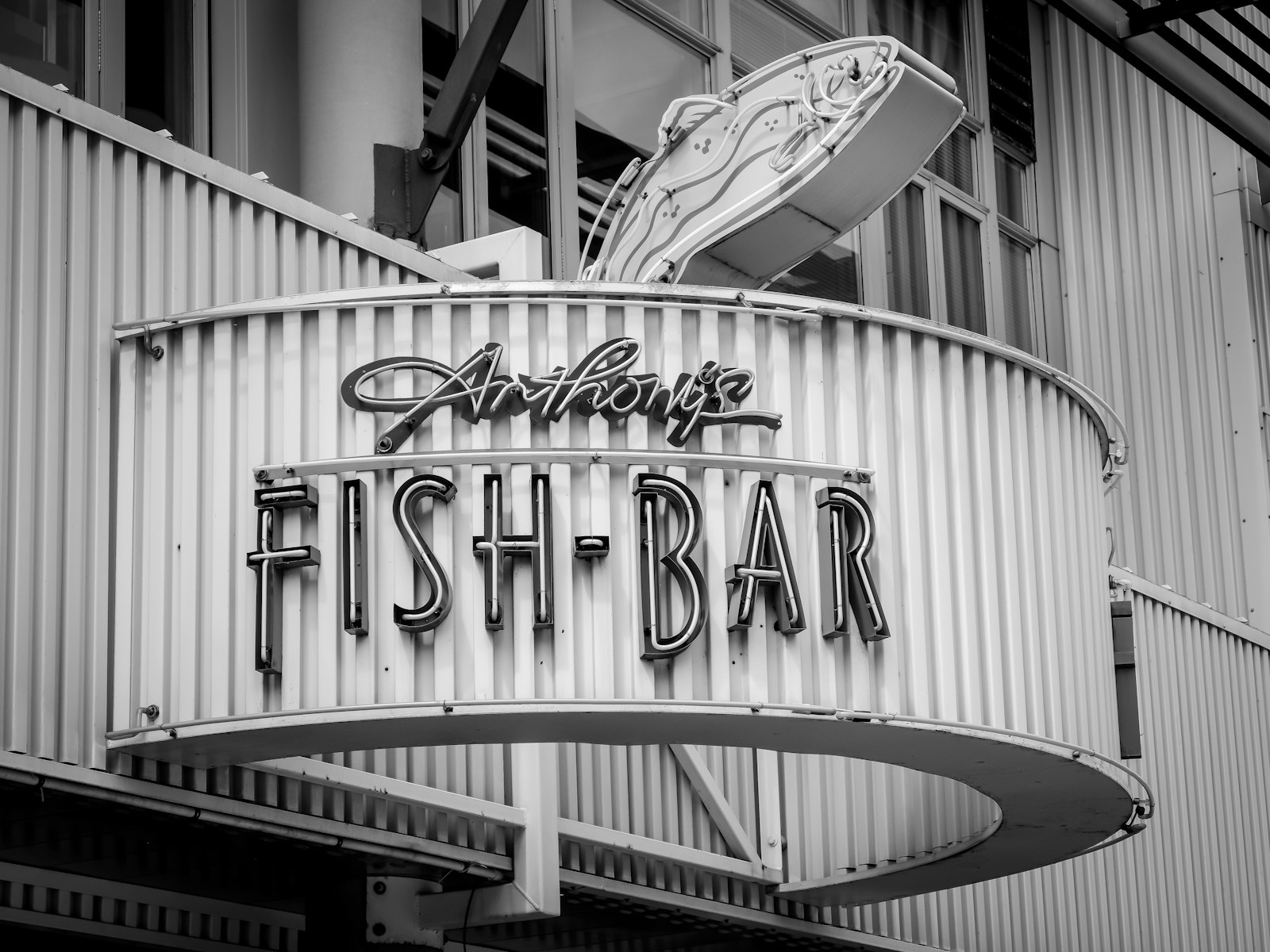 Fujifilm X-E3 + Fujifilm XF 18-55mm F2.8-4 R LM OIS sample photo. Fish - bar signage photography