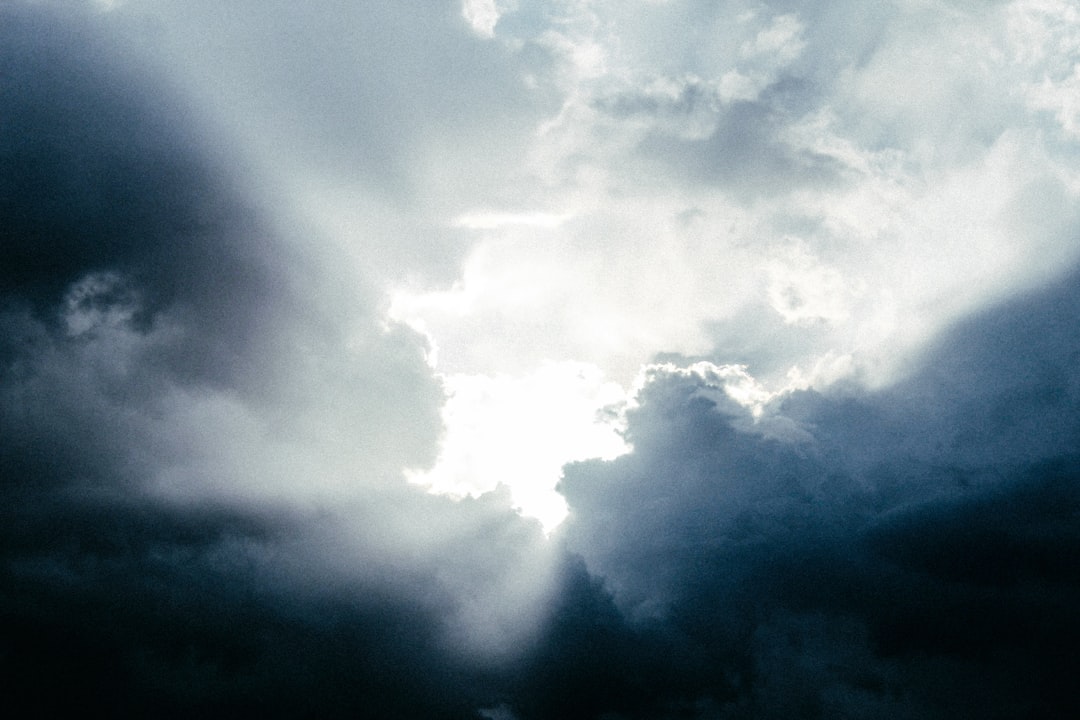 white cumulus cloud