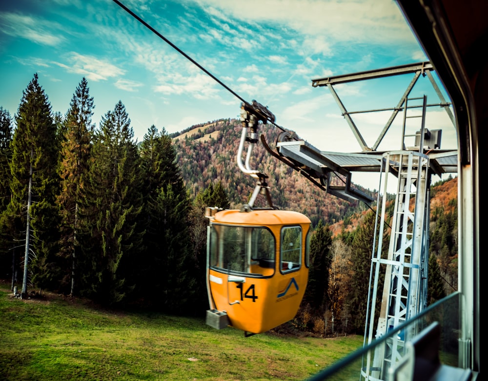 yellow cable car