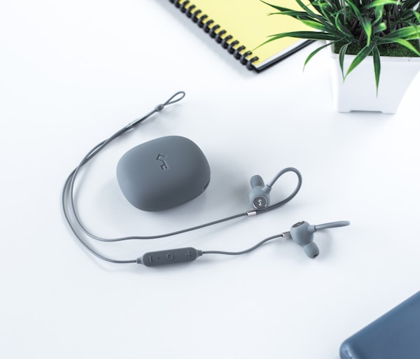 Best Wireless Headphones for PC in 2026: Work, Game, and Listen Without Cables
