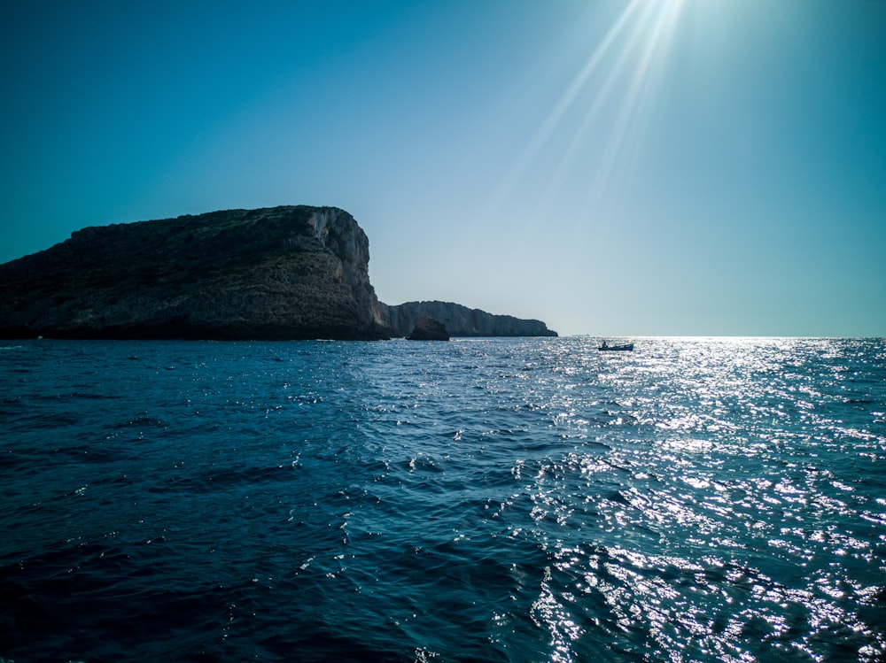 Specchio d'acqua vicino a Isle