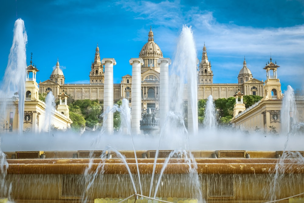 water fountain during daytime