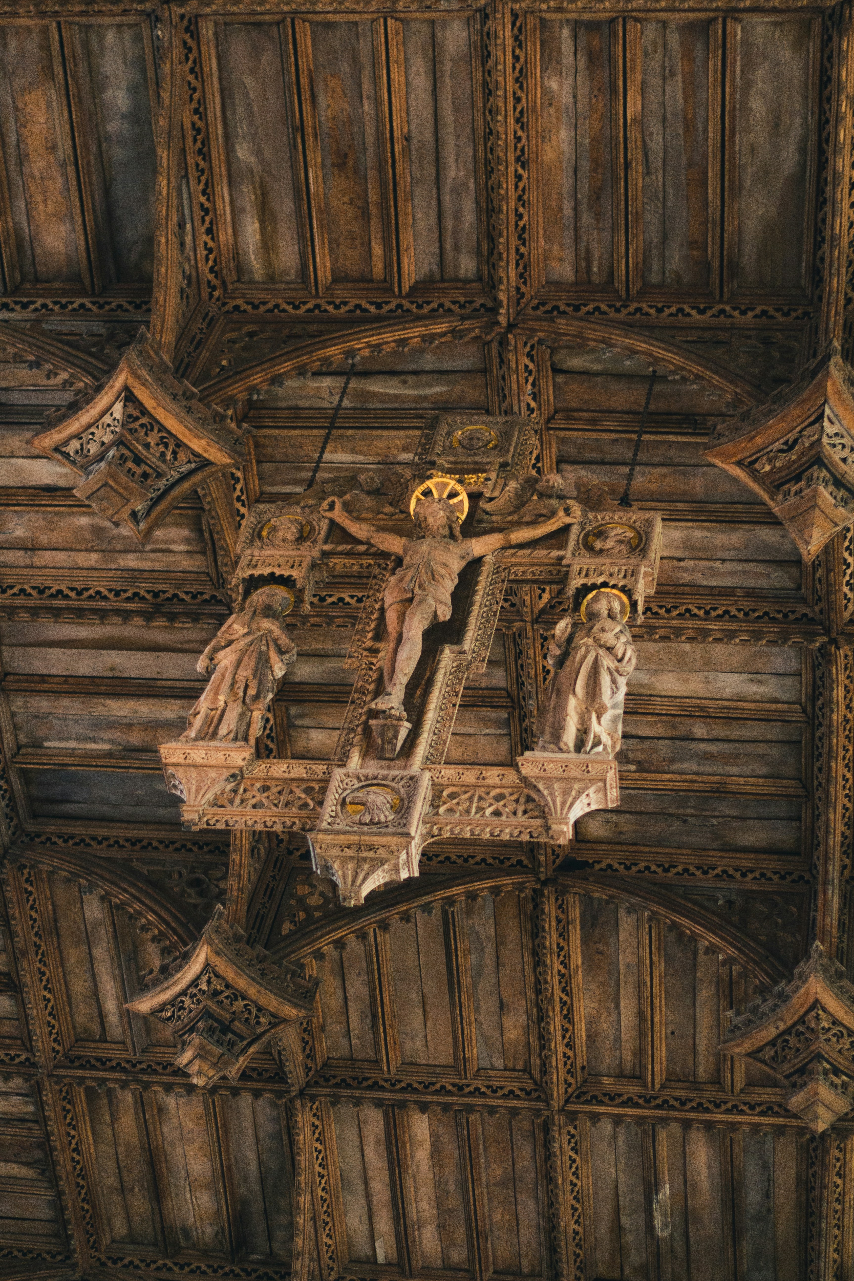 architectural photography crucifix