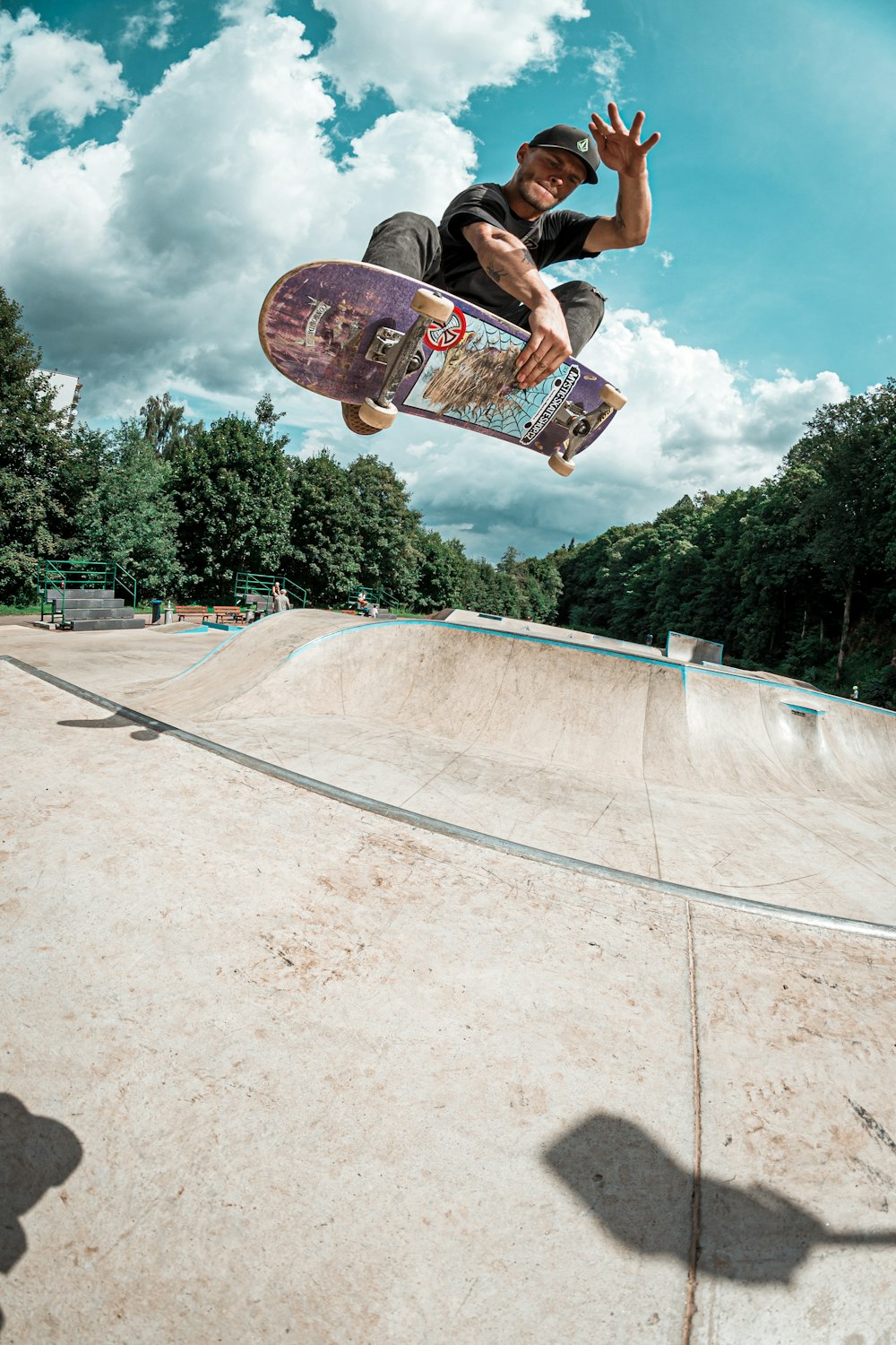スケートボードの男の写真 Unsplashで見つけるスポーツの無料写真