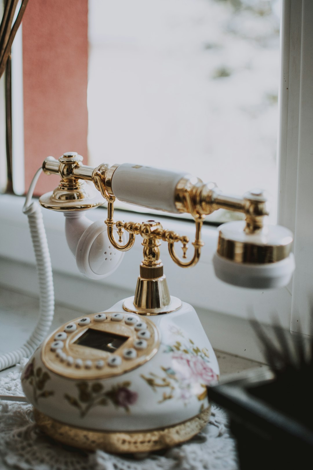 white cradle telephone