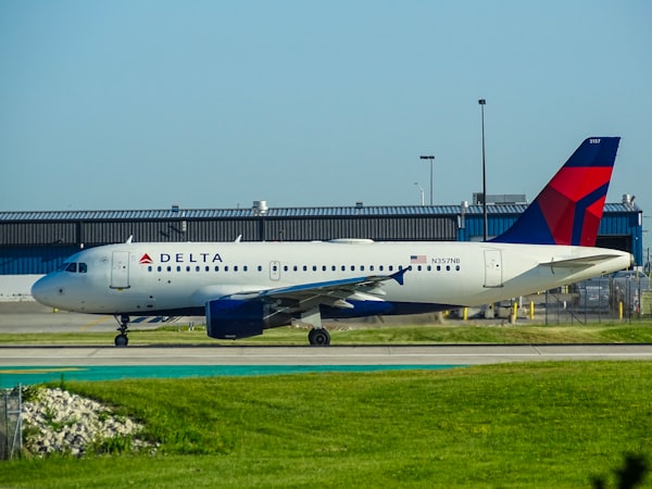 Unmasking the Greenwash: A Closer Look at Delta Air Lines' Carbon Neutrality Claims