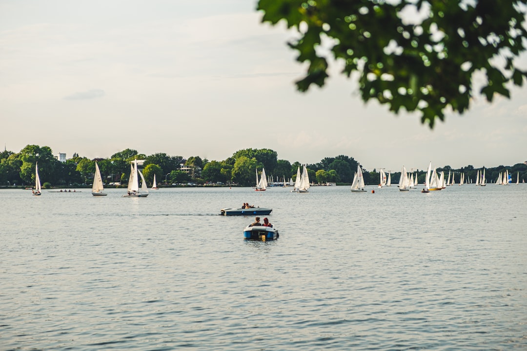 boats sailing during daytime