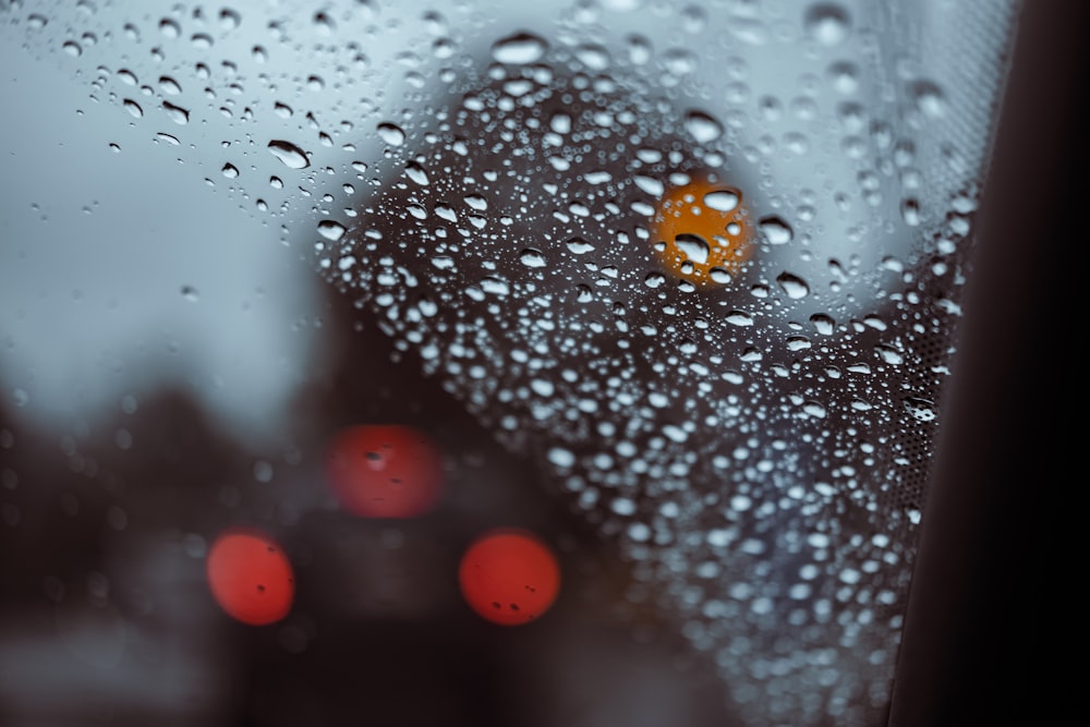 Wassertropfen in Glas-Nahaufnahme