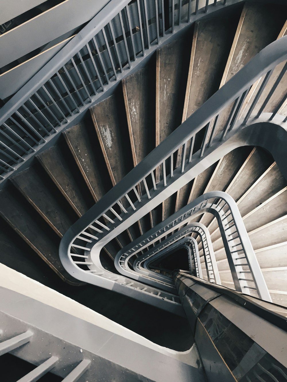 Fotografía de Arquitectura de Escalera Gris