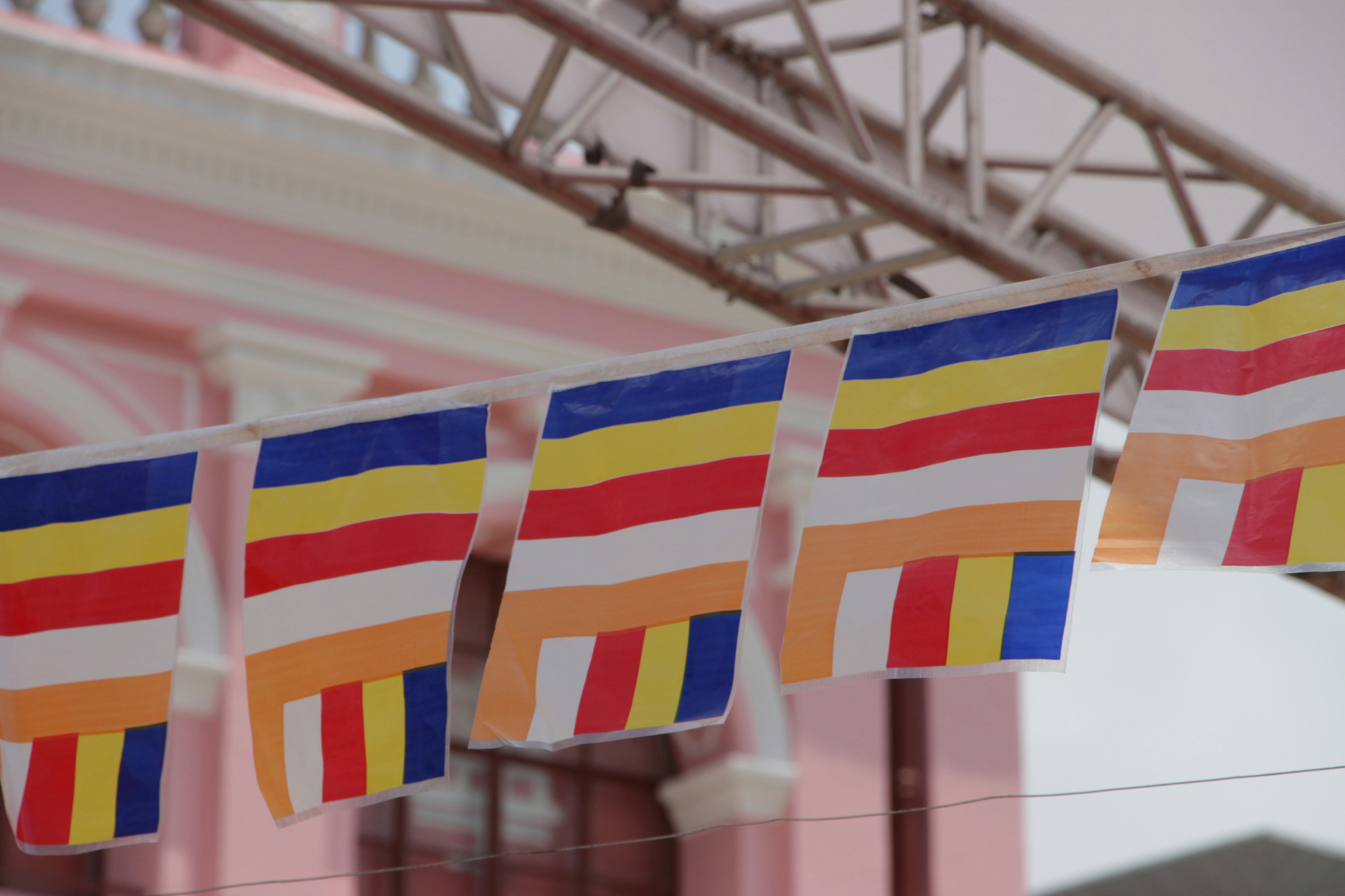 blue, yellow,and red bantings