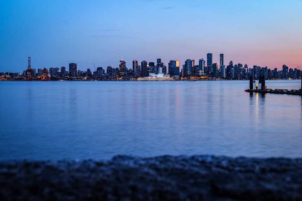 photographie de silhouette de la ville