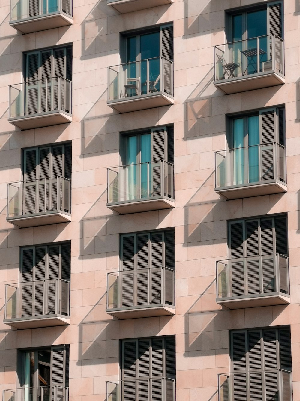 brown concrete building