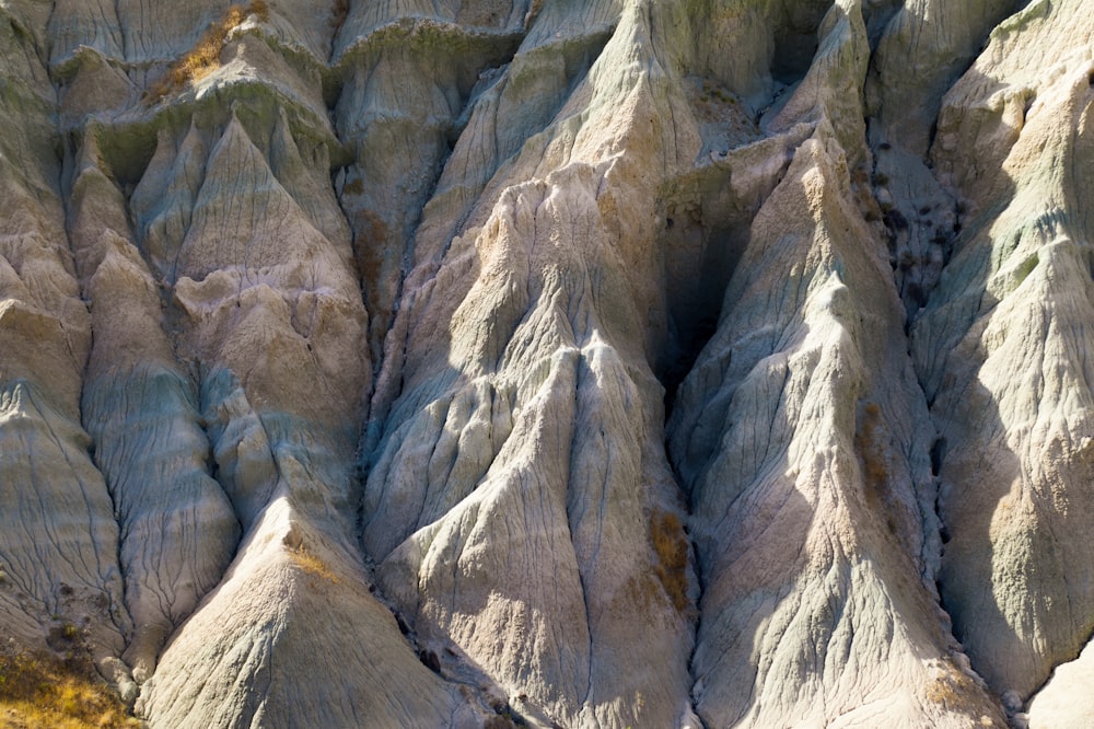 close-up photography of gray mountain