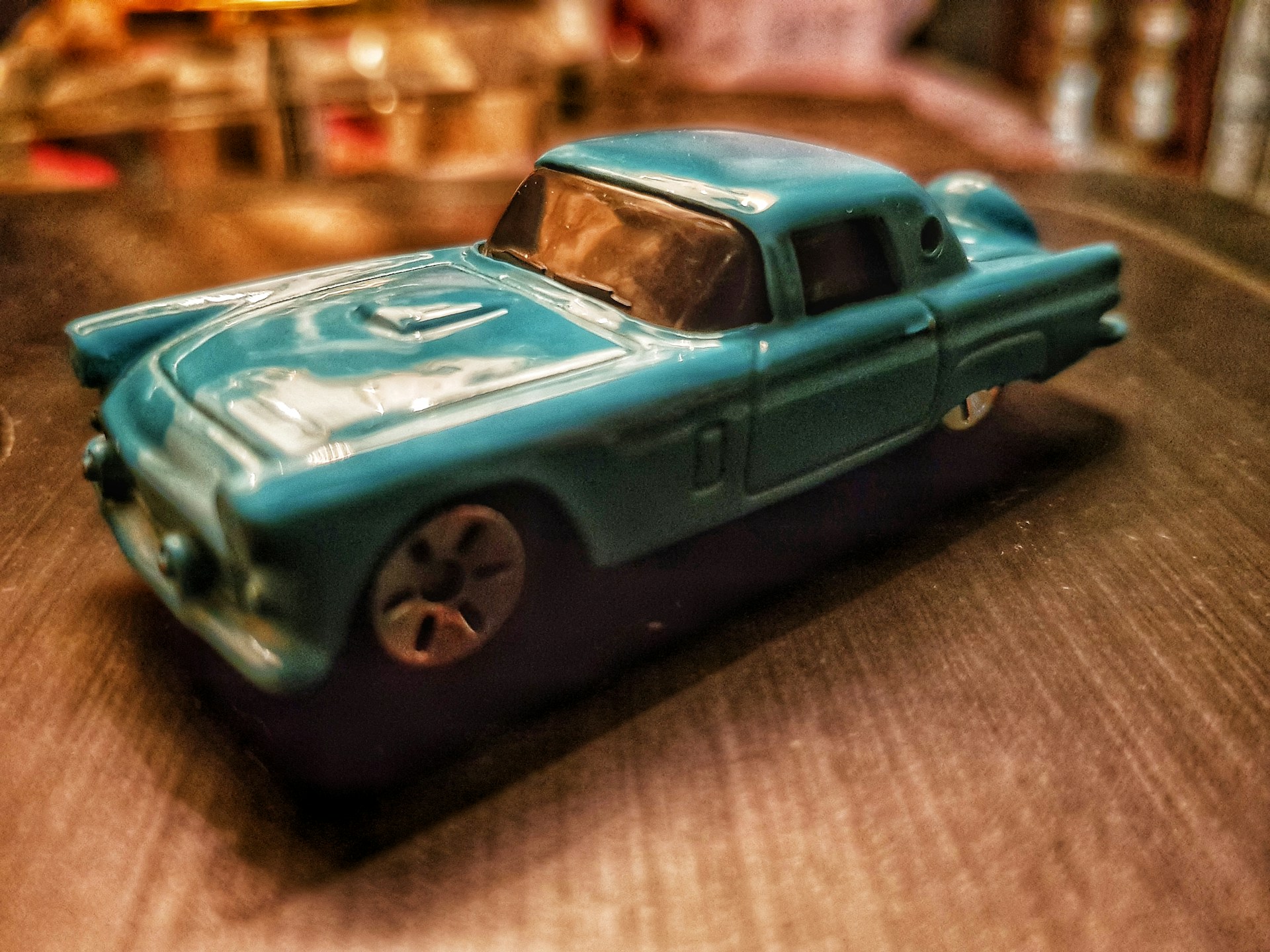 gray computer monitor