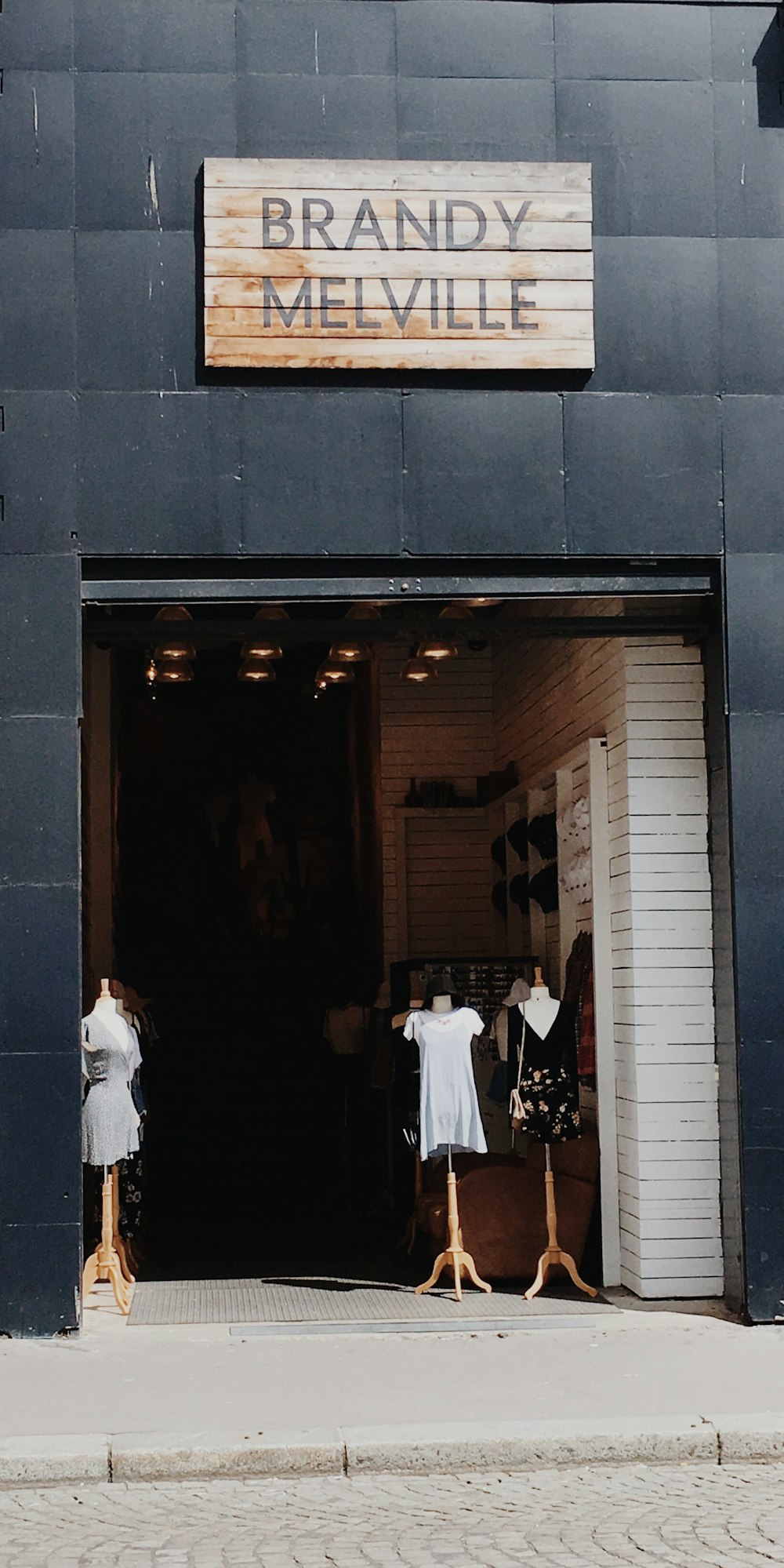 Brandy Melville storefront
