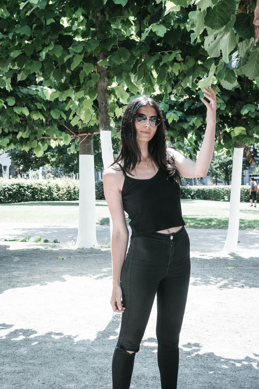 woman wearing black pants