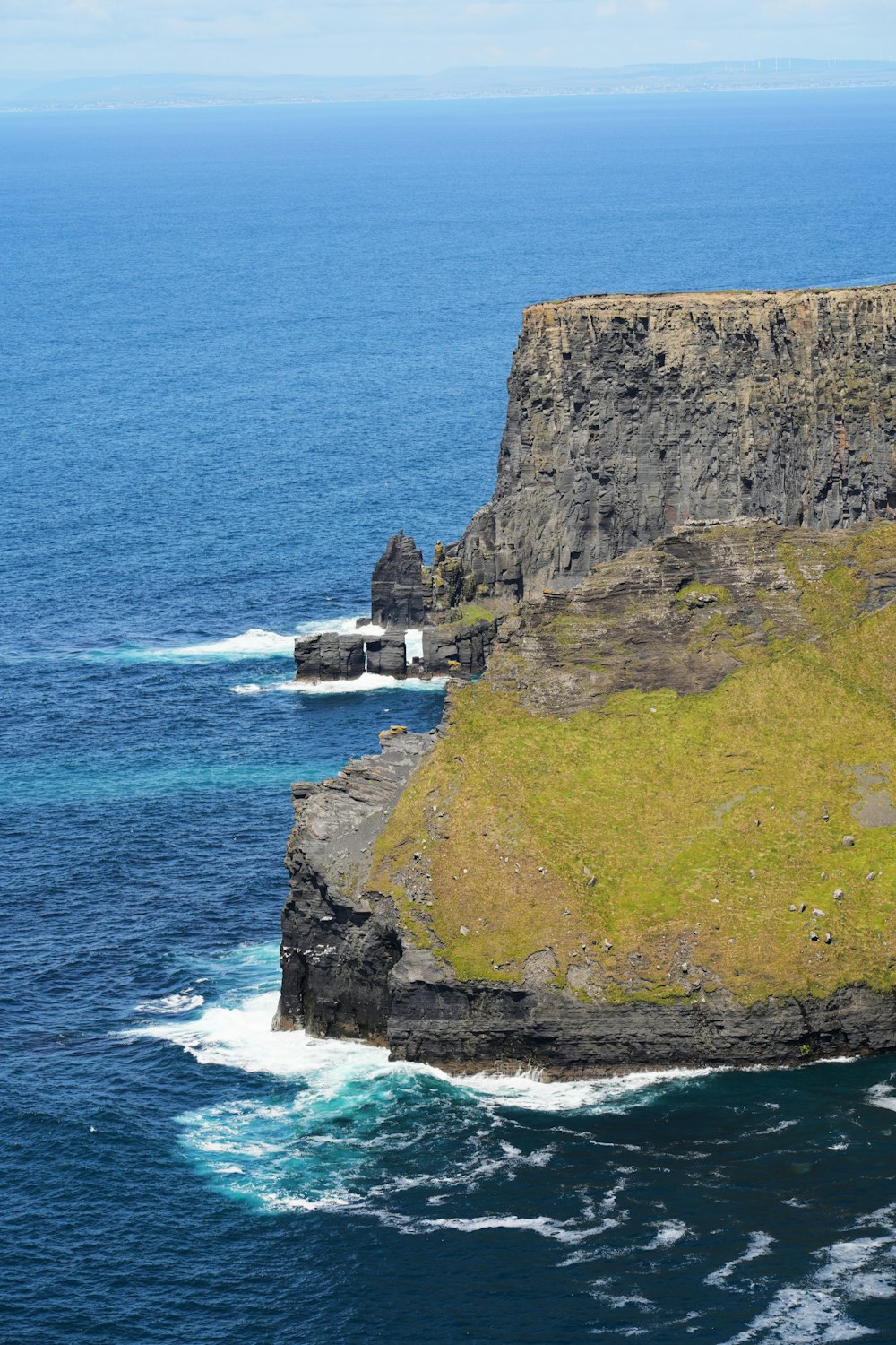 cliff during daytime