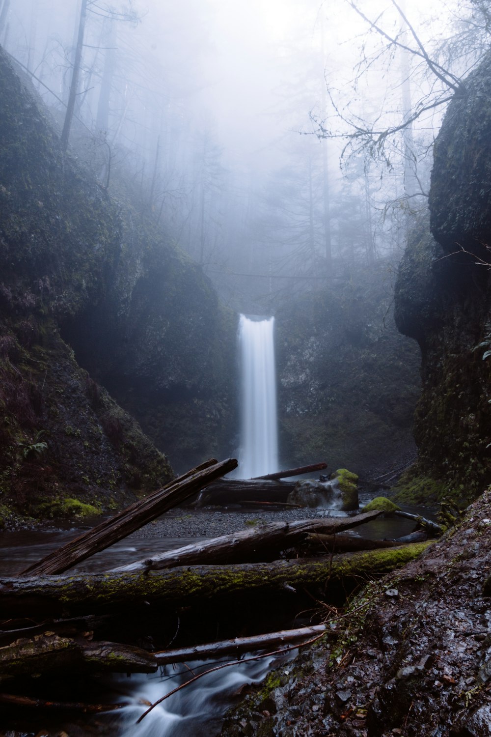 waterfalls during daytime