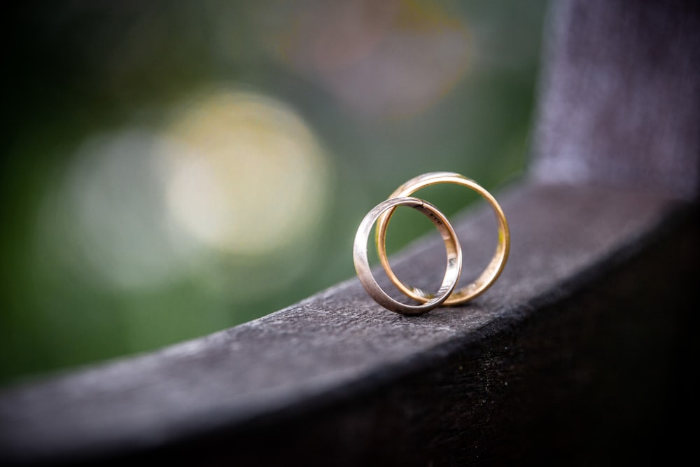 Juego de anillos de boda