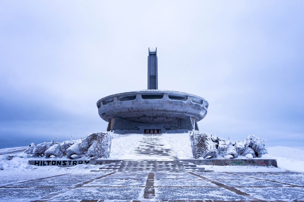 Montaña de nieve blanca