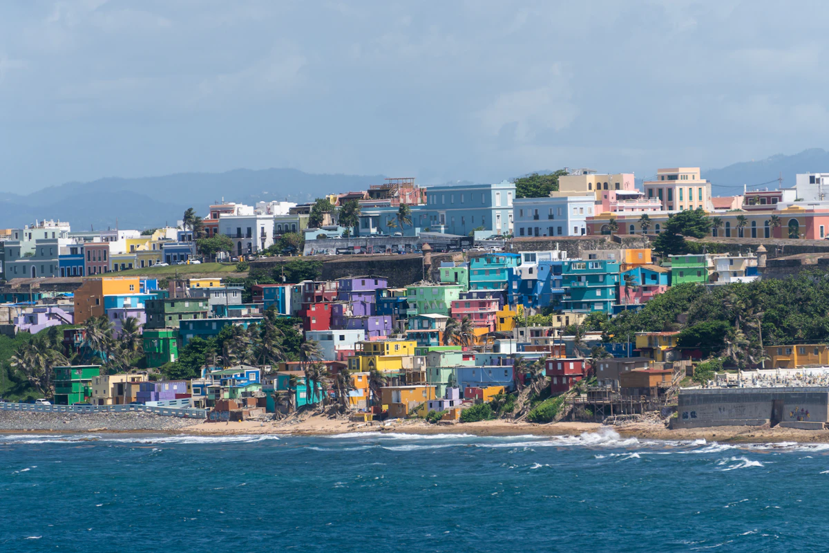 Buildings beside the ocean at Puerto Rico, Gran Canaria