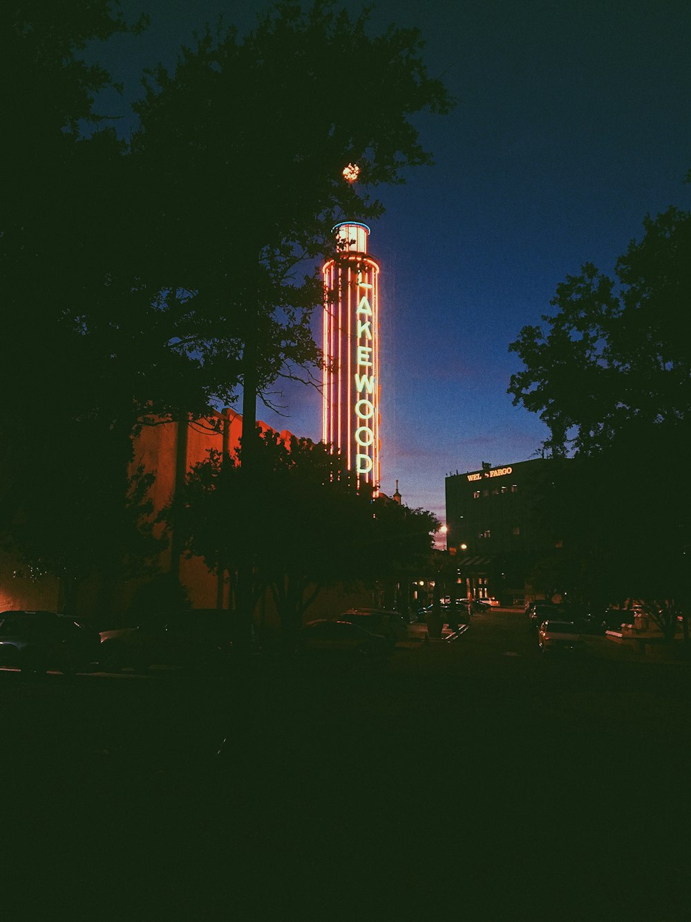 Ville pendant la nuit