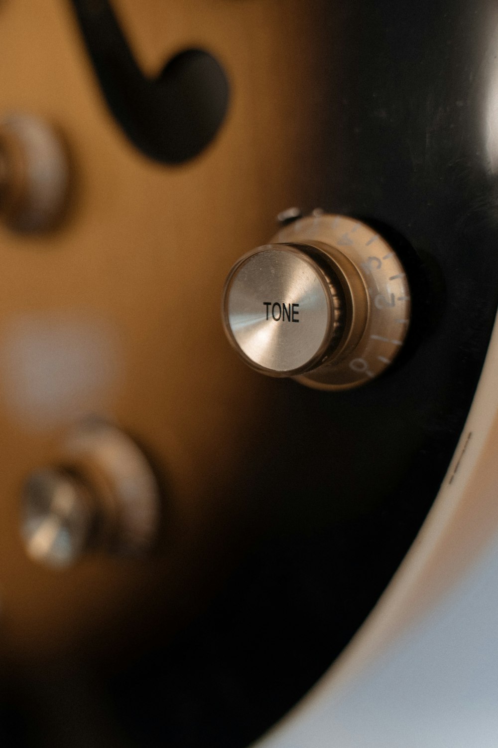 gold tone guitar knob