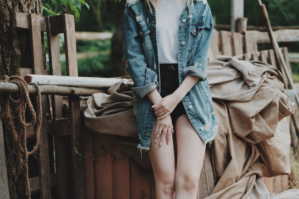 women's blue button-up denim jacket