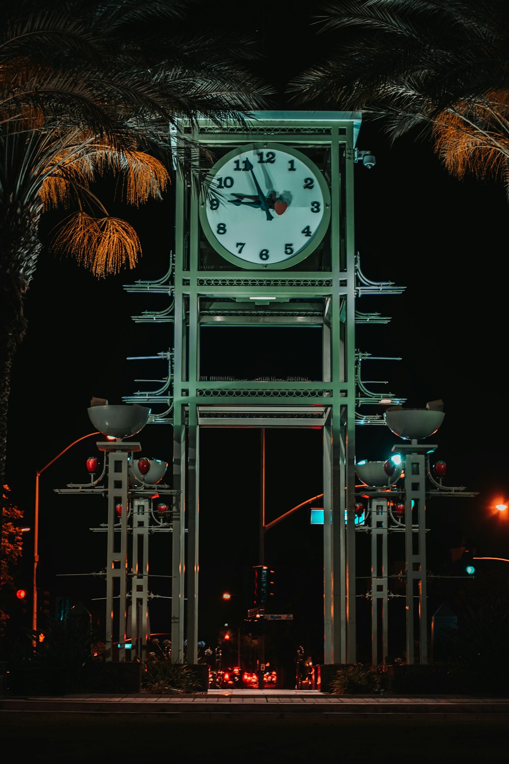 Foto zum Thema Uhr um 9:50 – Kostenloses Bild zu Turm auf Unsplash