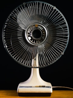 white desk fan