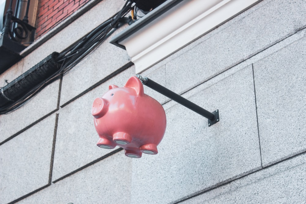 hanged pink pig coin bank