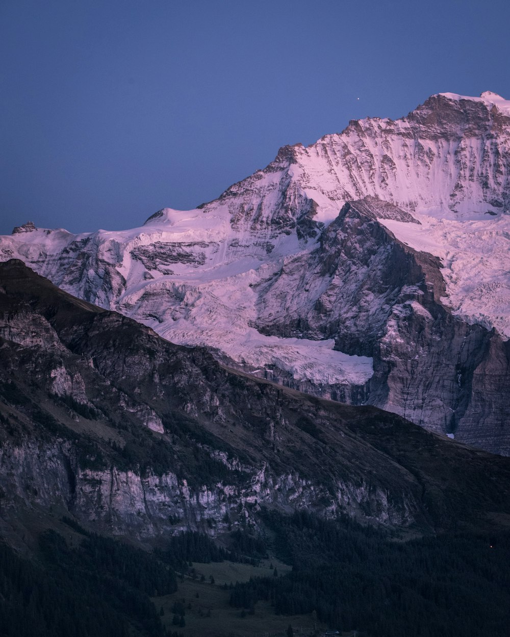 gray and white mountain