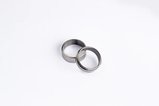 two silver ring band