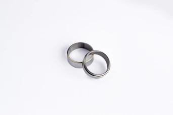 two silver ring band