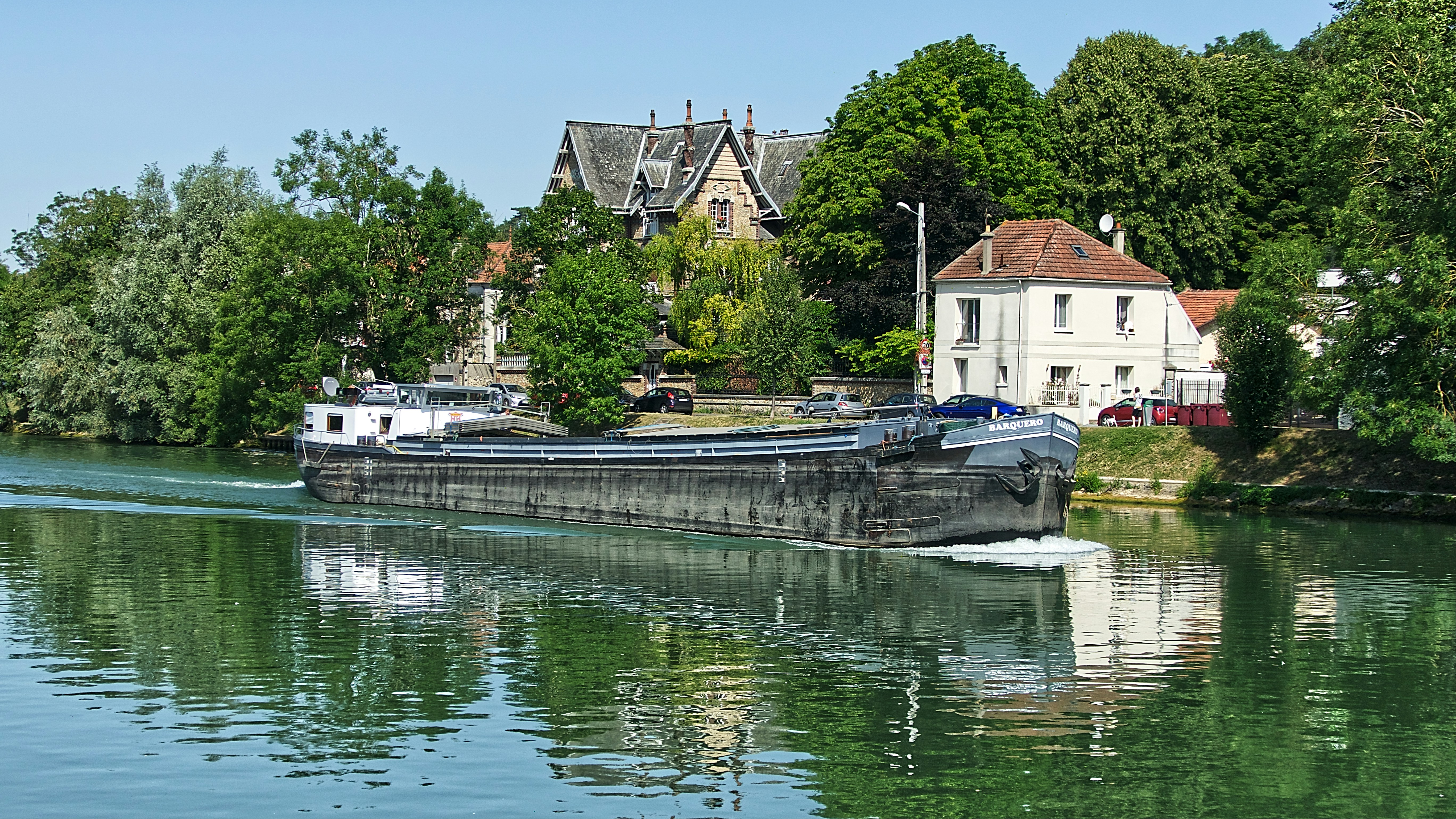 Bords de Marne en Île-de-France avec son chien