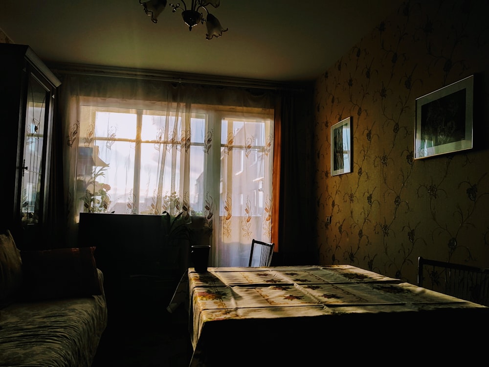 white dining table