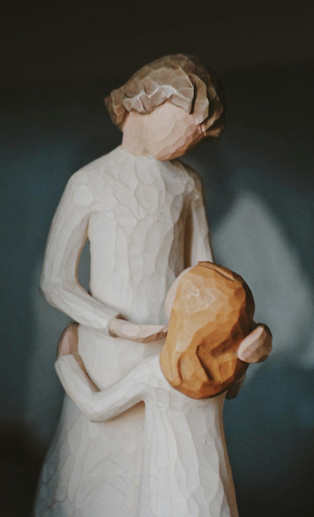 woman and child Willow Tree figurine
