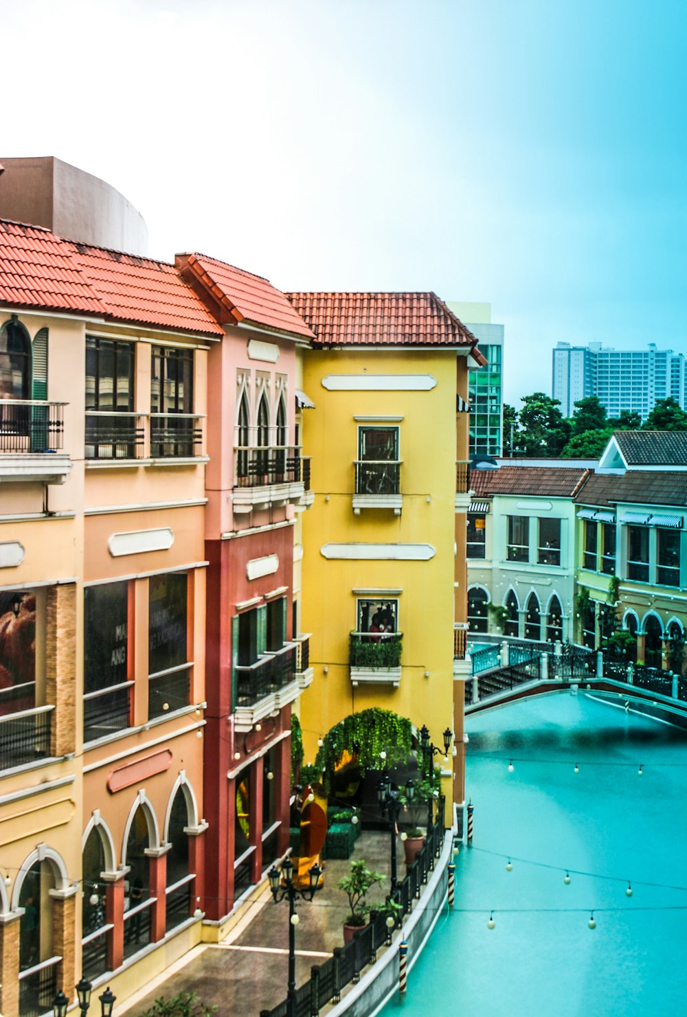 yellow and red concrete building