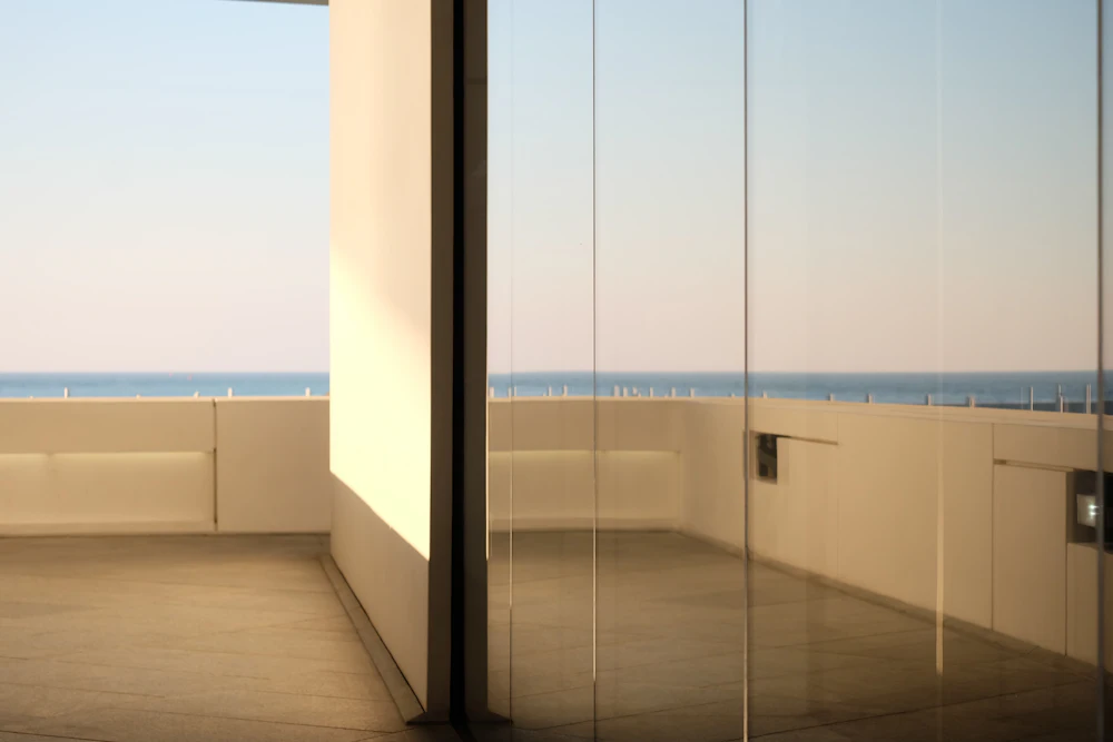 Aluminium sliding door