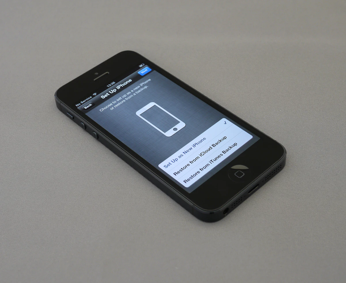 Black iPhone close-up photography