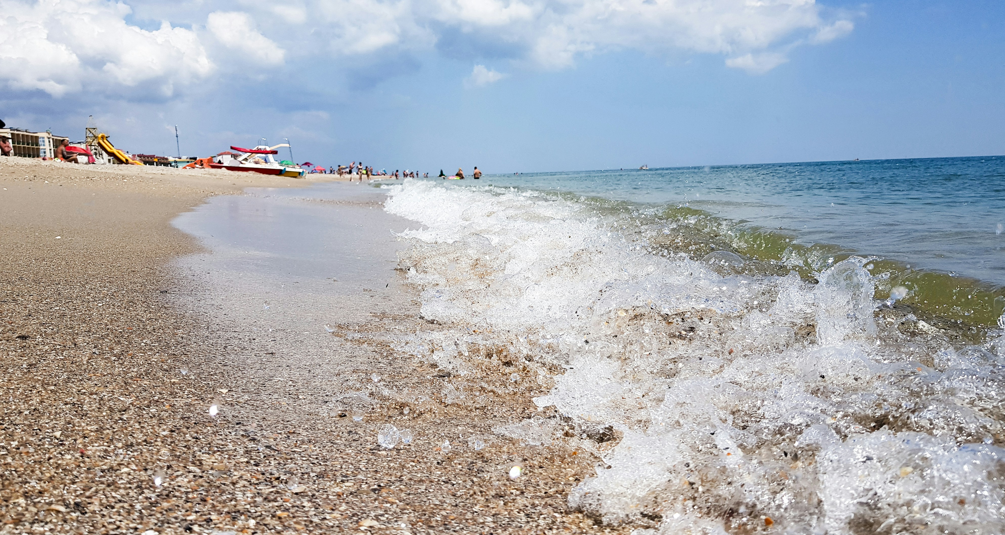 water waves on shore