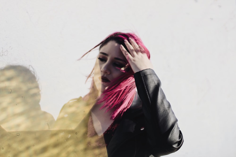 woman wearing pink hair