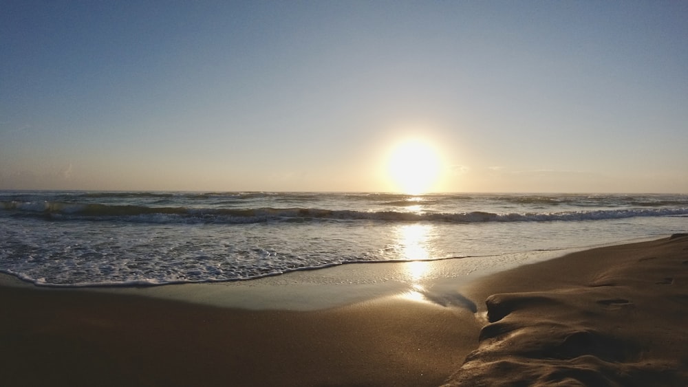 landscape photo of a beach