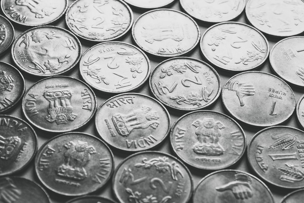 lotto di monete tonde color argento