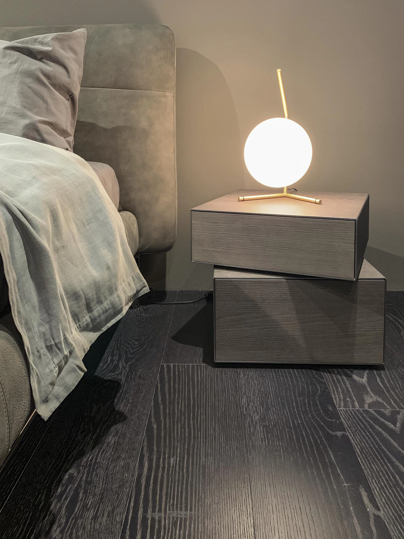 Lumen Argent Table Lamp