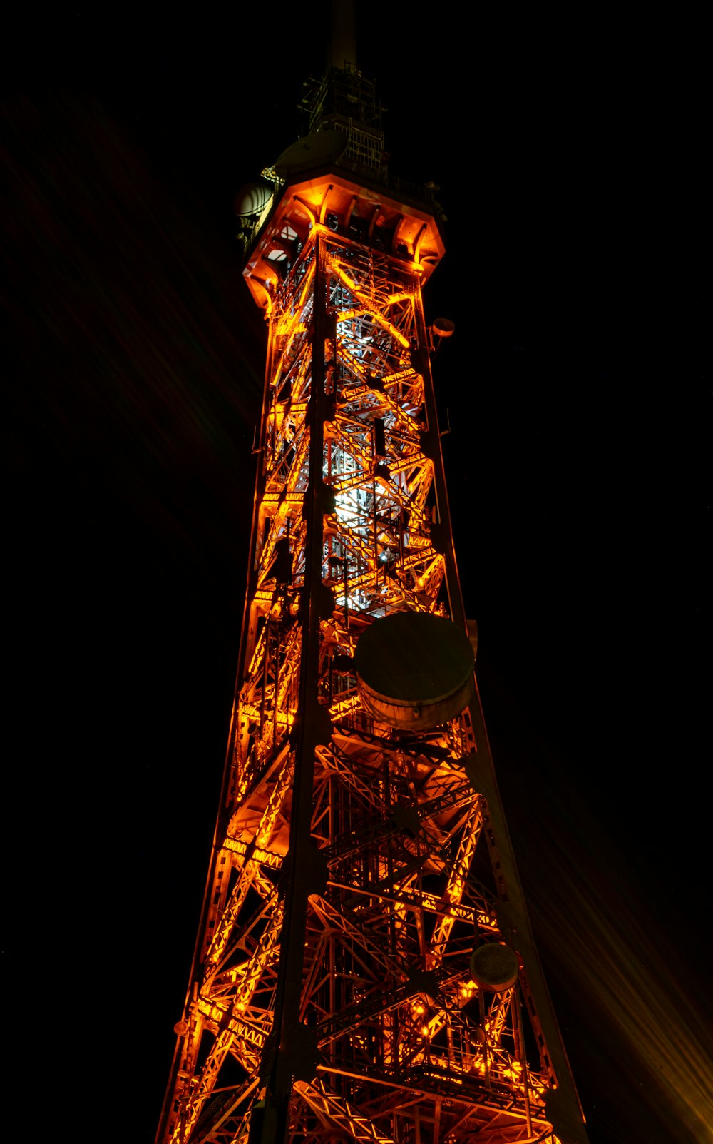 red and brown tower close-up photography