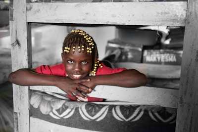 girl's red shirt close-up photography