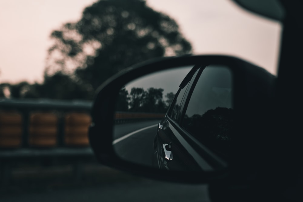 black vehicle side mirror